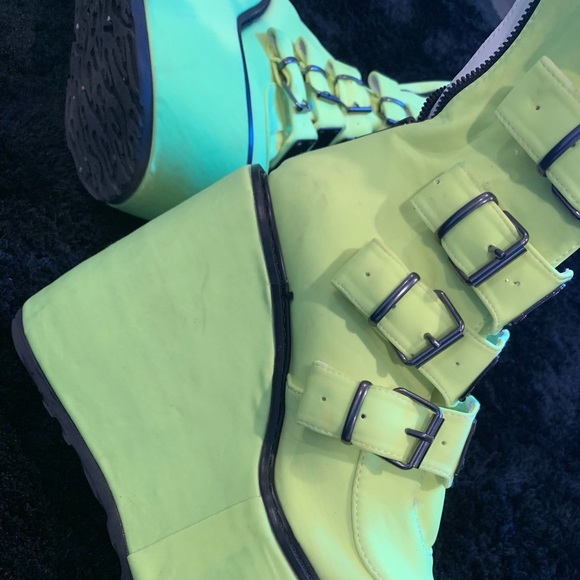 Demonia Tongue Twizt Trinity Boots 